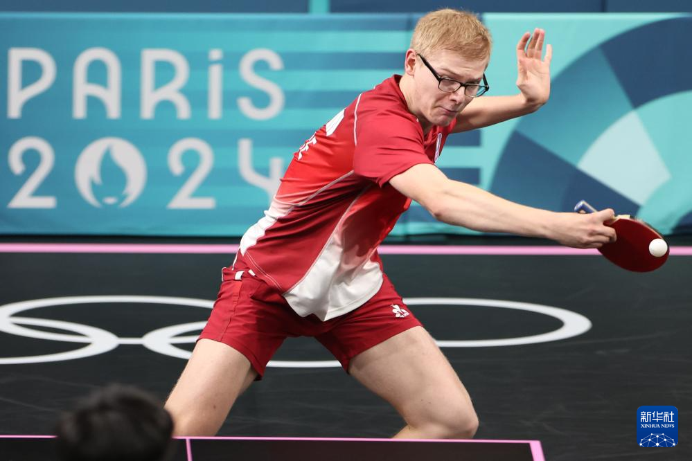 于利物浦并 于利物浦并